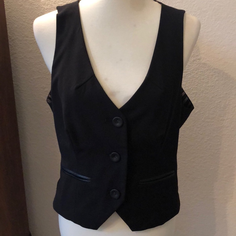 Snappy Ladies Black Back Buckle Vest